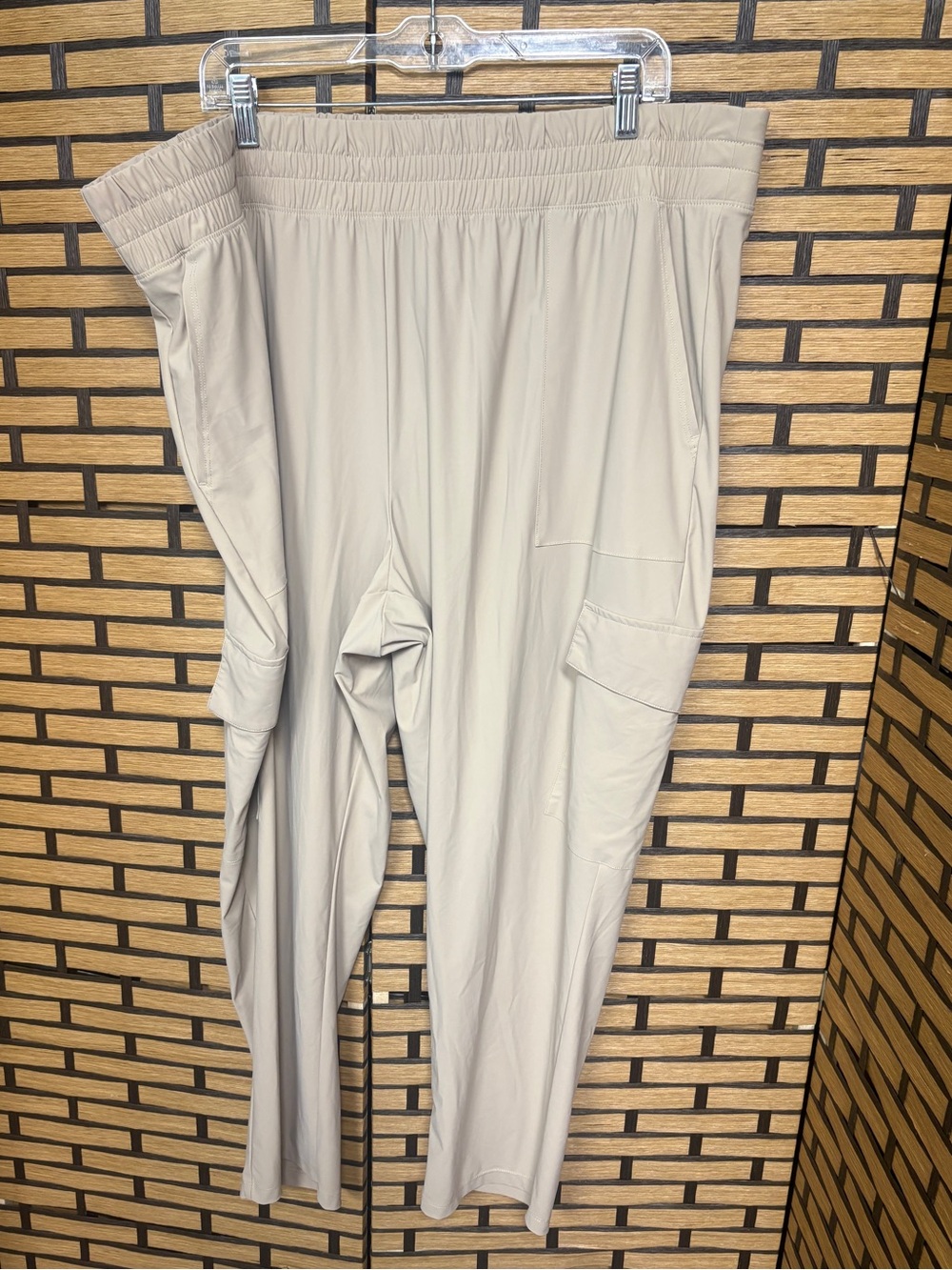 Old tan sleektech active pants size xxl